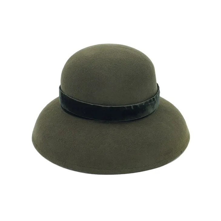 כובעי צמר ירוקים שחורים