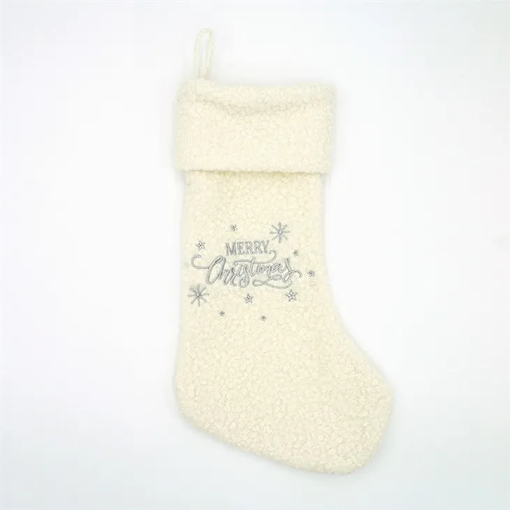 גרבי חג מולד לבנים