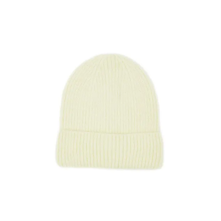 כובעי ניילון לבנים